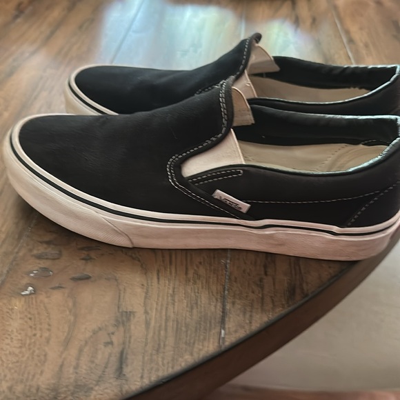 Vans unisex shoe. Black slip on. - Picture 7 of 7